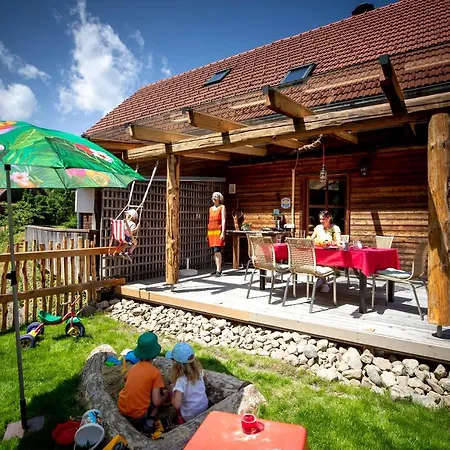 Naturpark Huette Mandl, Biobauernhof & Huettenurlaub 圣兰布雷希特